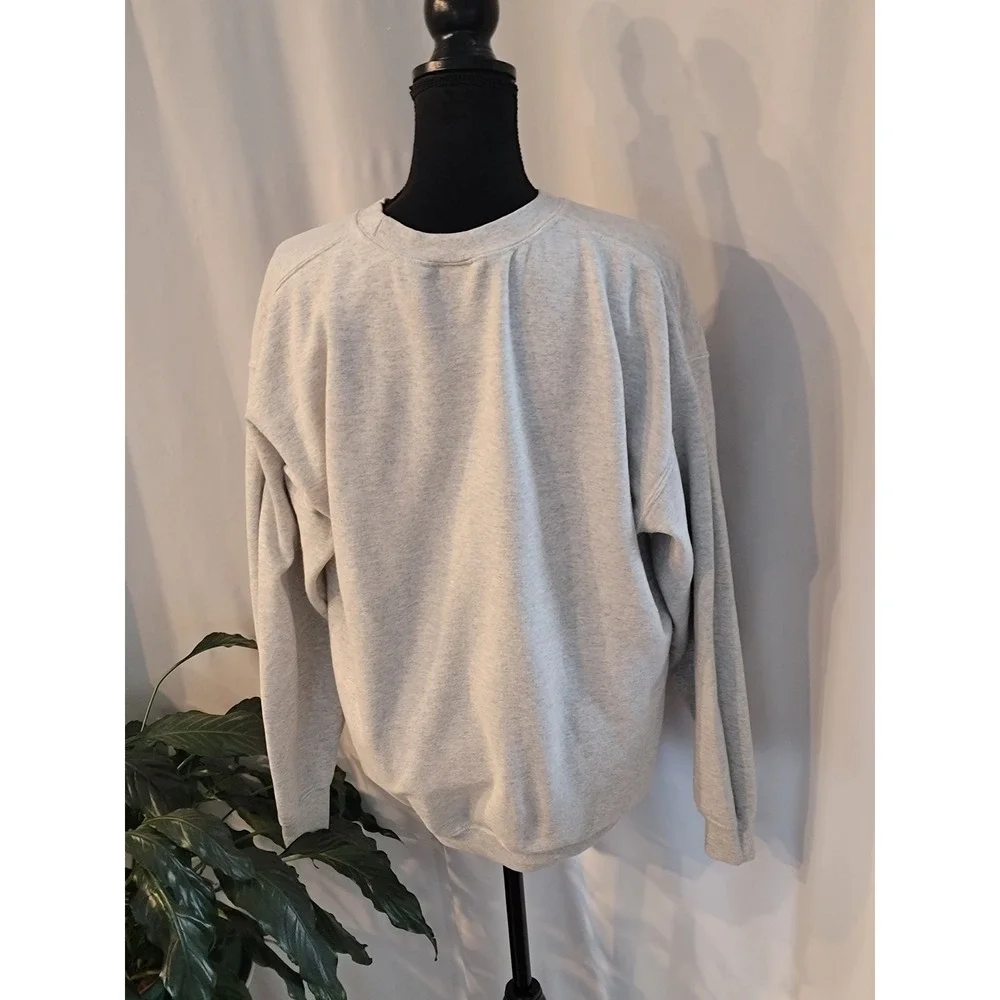 Gildan Heavy Blend Tis The Season Football Leopard Print Sweatshirt Gray Large - Picture 3 of 7